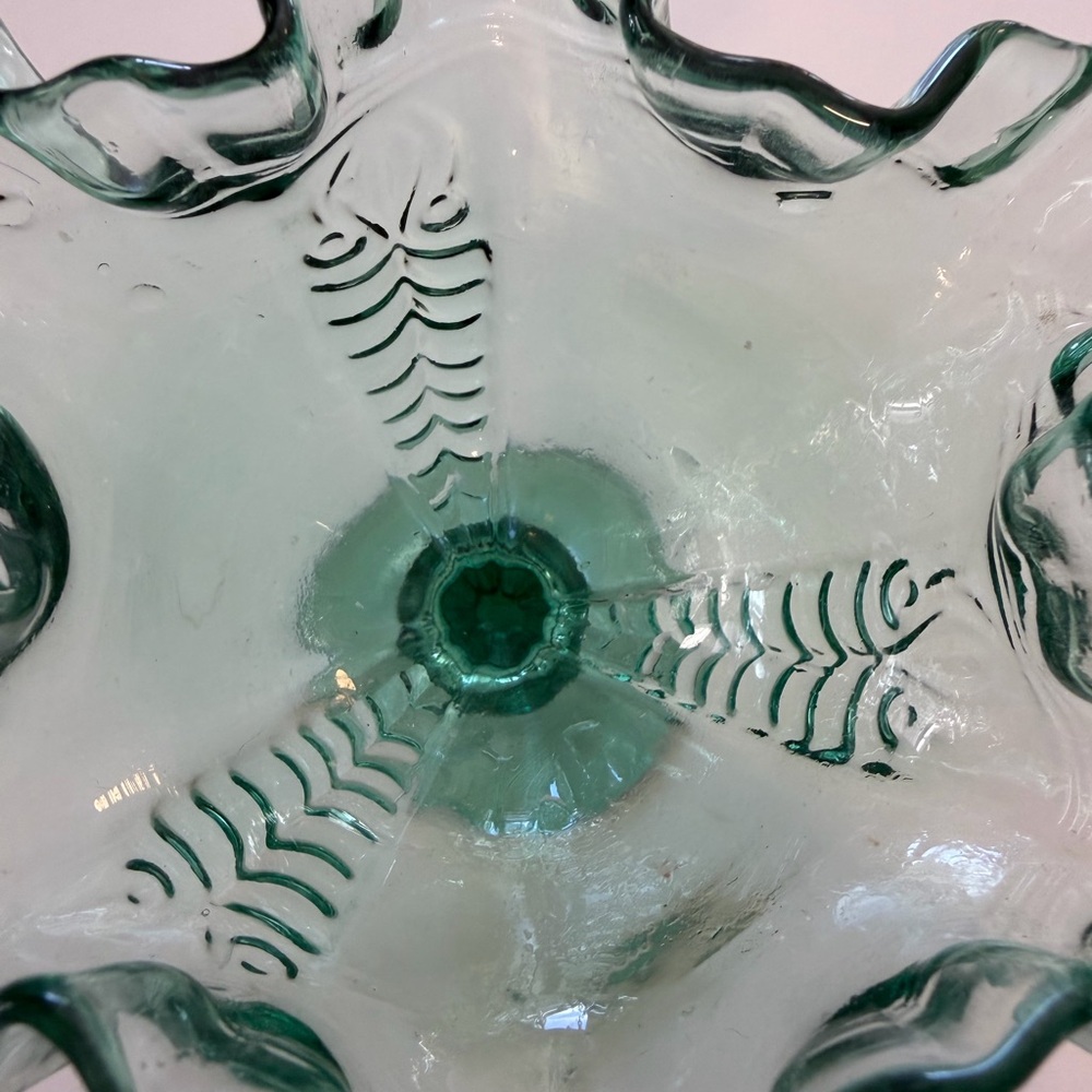 Vintage Fenton Green Glass Decorative Collectible Vase Candy Dish - Picture 5 of 12